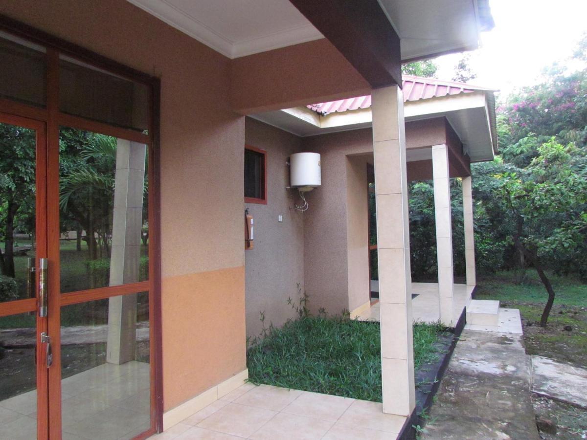 Mikumi Resort Hotel Exterior photo